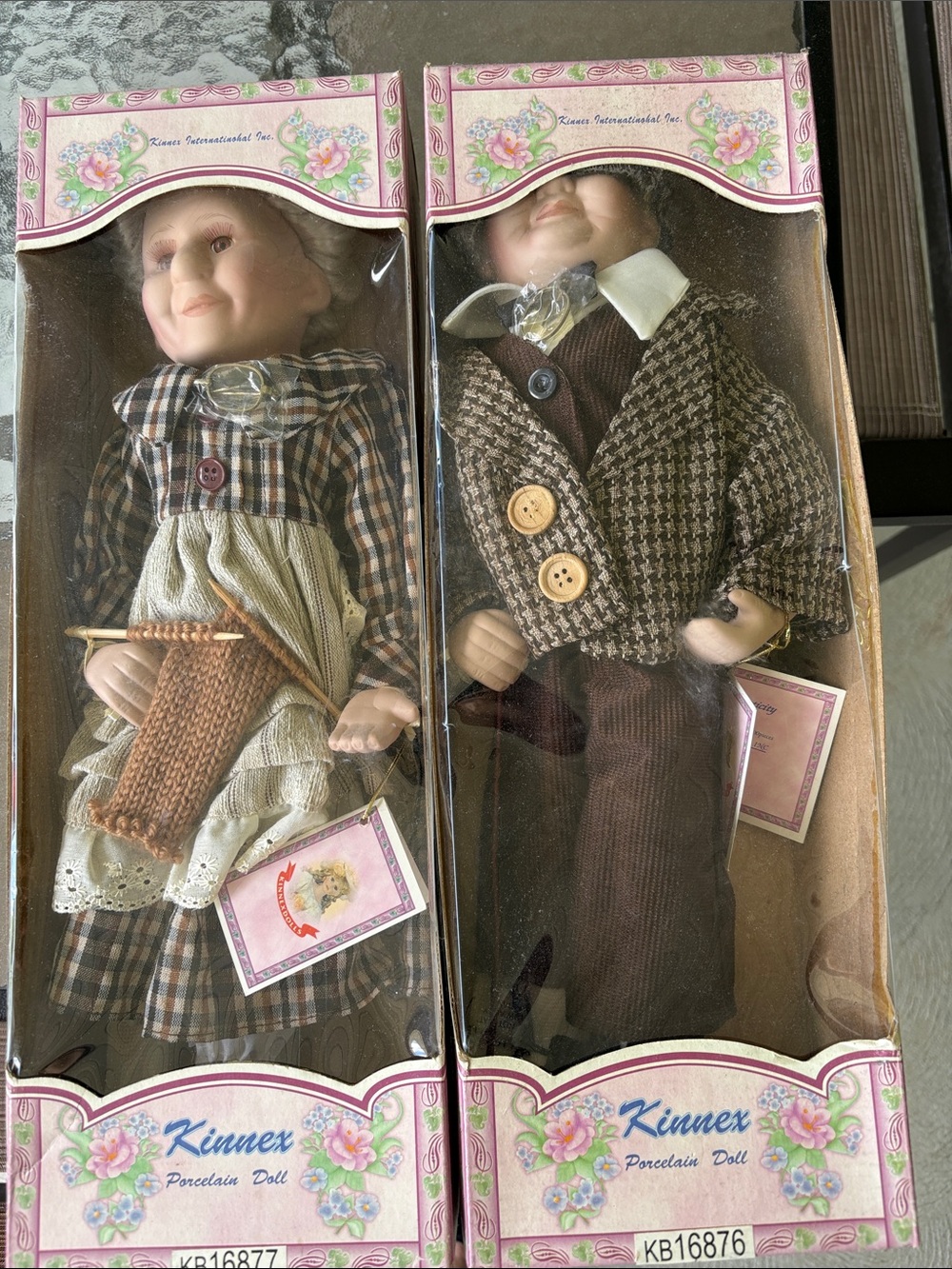 Kinnex Porcelain Dolls - Grandma & Grandpa Set in Brown Plaid